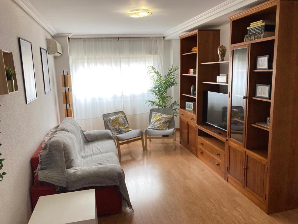 Apartamento Grande, 2 Dormitorios, Garaje Gratis Madrid Exterior foto